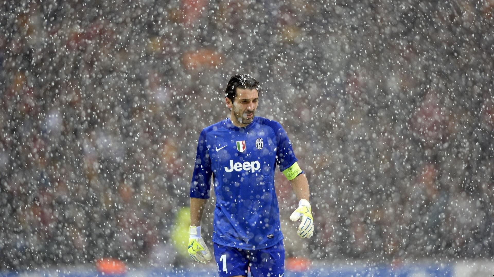 11次失误！西蒙斯叹服，莱昂纳德手大臂长，防守压迫力堪称艺术