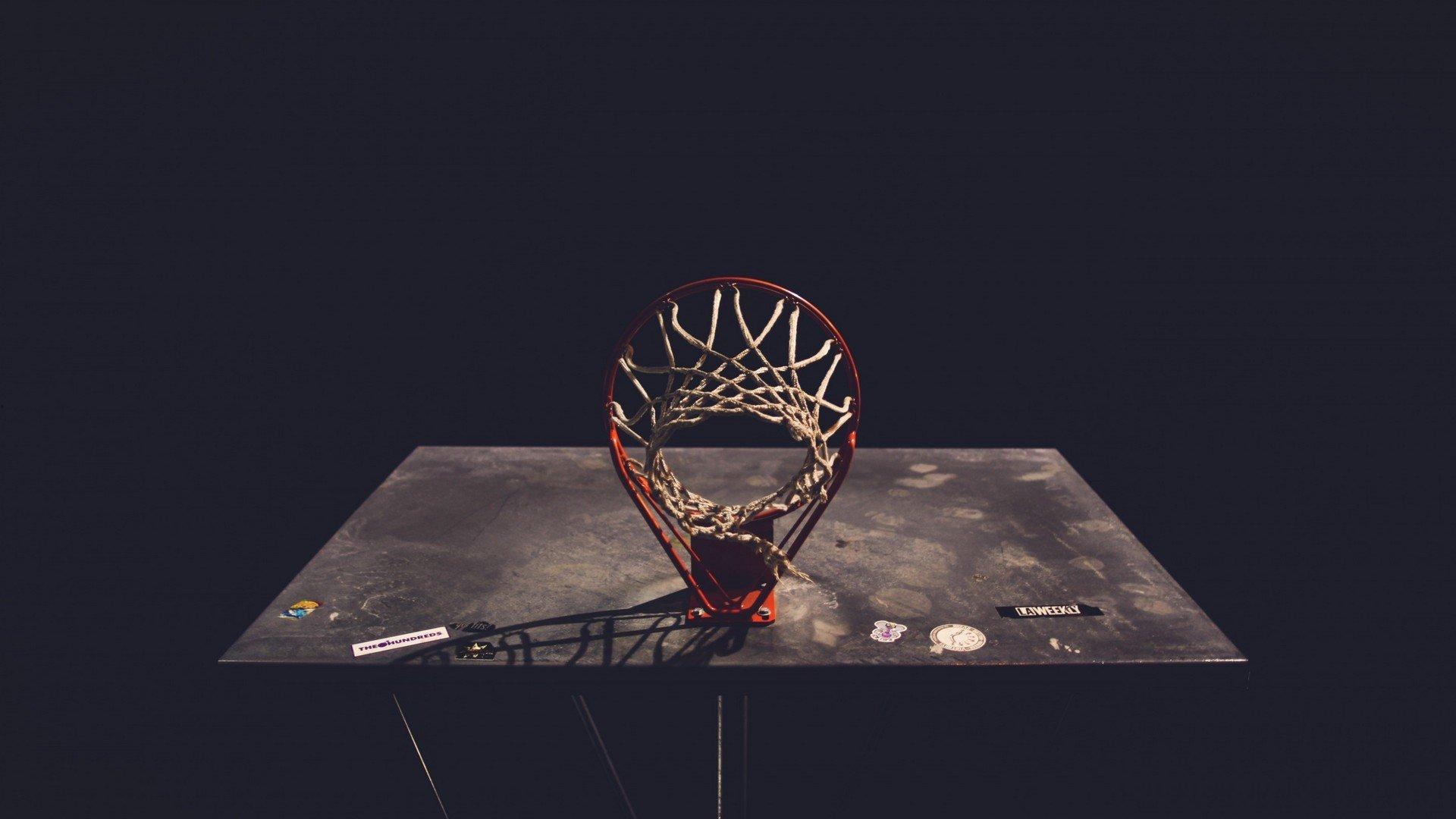 冰封手感终回暖，欧文关键一击锁定胜局 沃恩盛赞，他总拥抱这种时刻